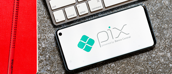 pix smartphone com a logo da pix